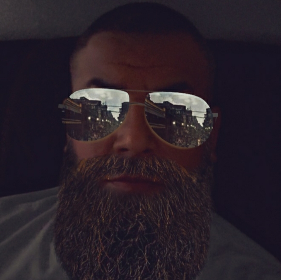 Meet your Posher, Pablo - Picture 2 of 8